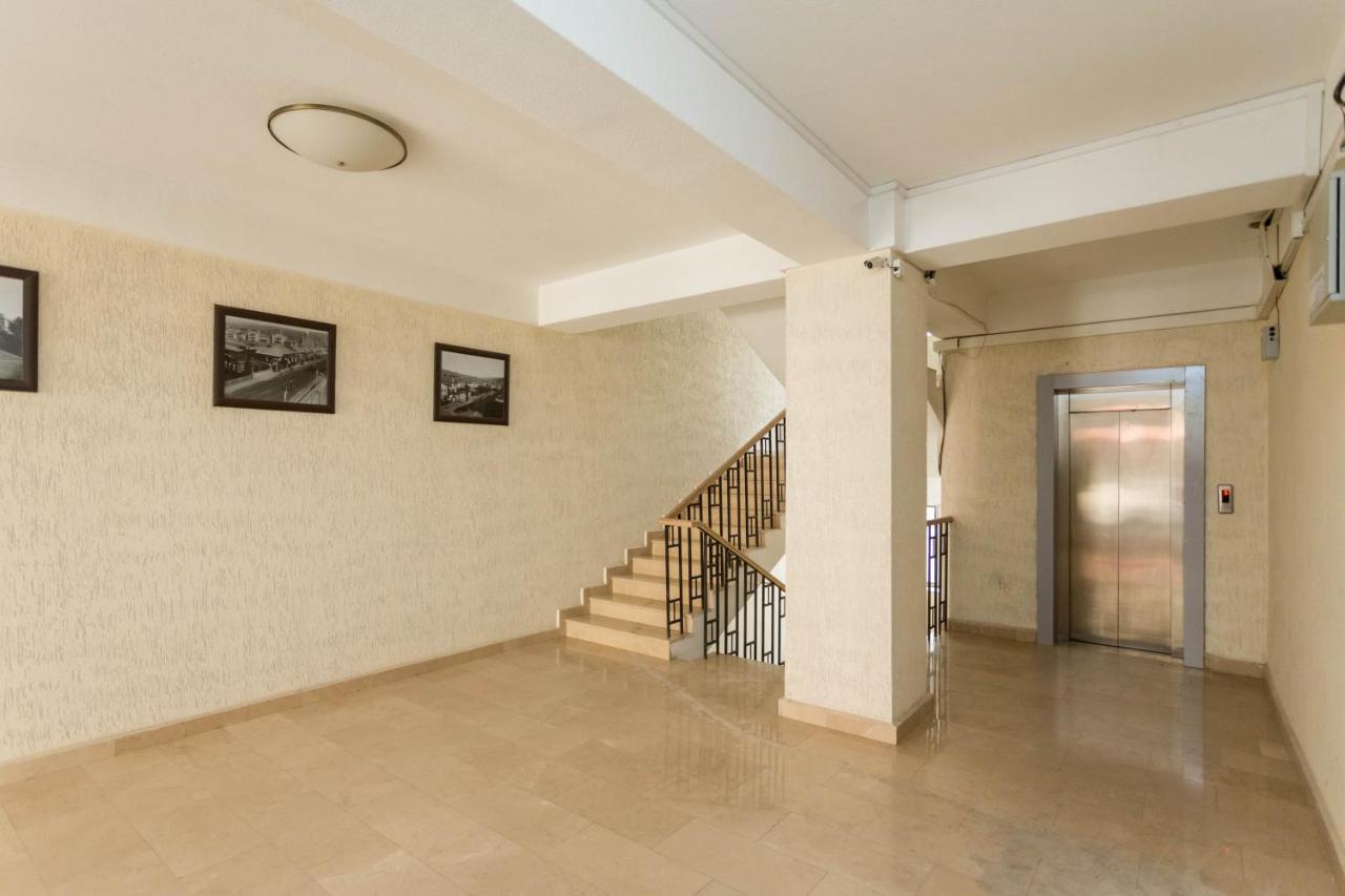 Central Comfort Place L Tbilisi ภายนอก รูปภาพ