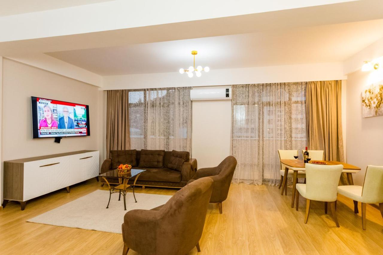 Central Comfort Place L Tbilisi ภายนอก รูปภาพ