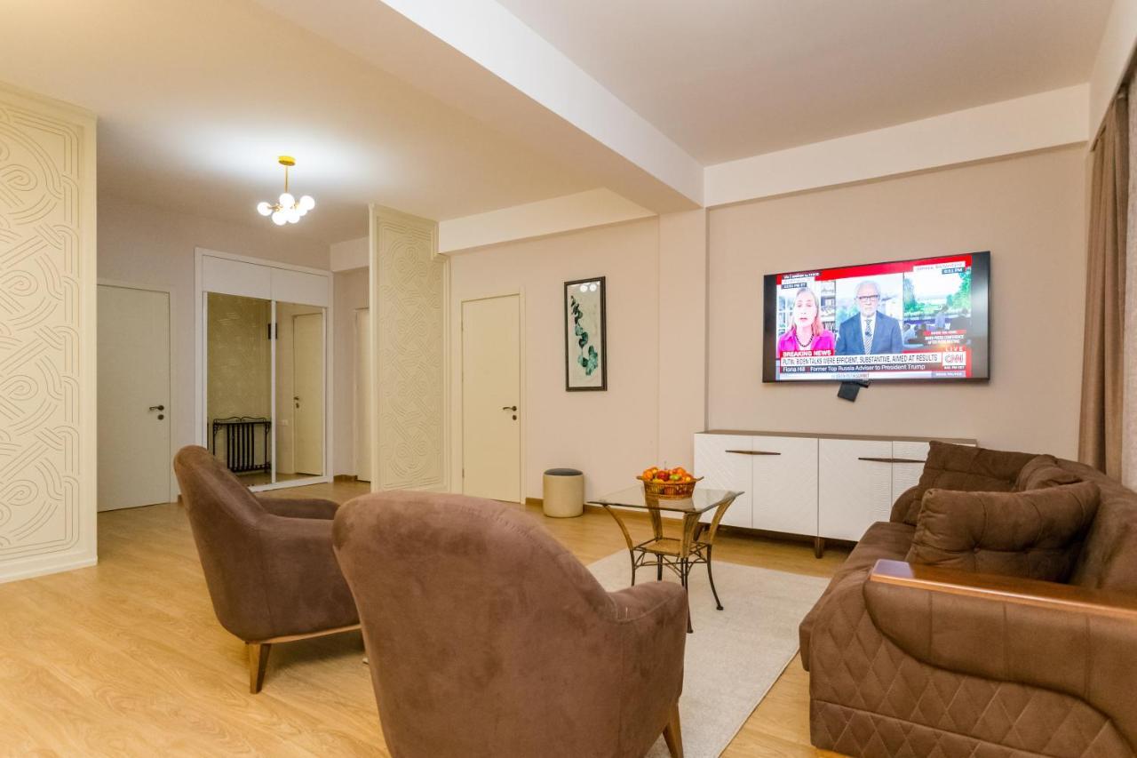 Central Comfort Place L Tbilisi ภายนอก รูปภาพ